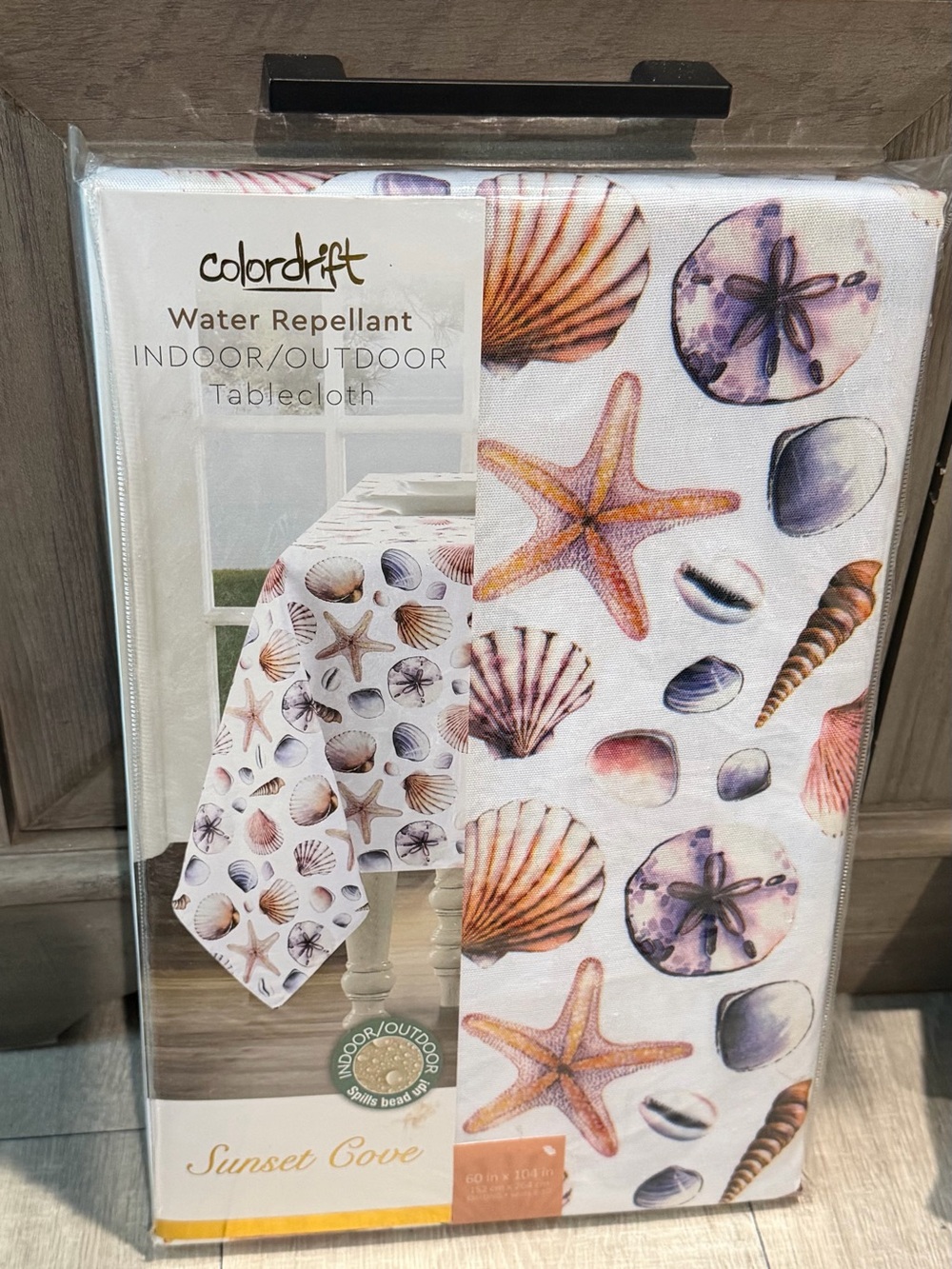 Colordrift Sunset Cove Water-Repellent Seashell Tablecloth - White 60” x 104”